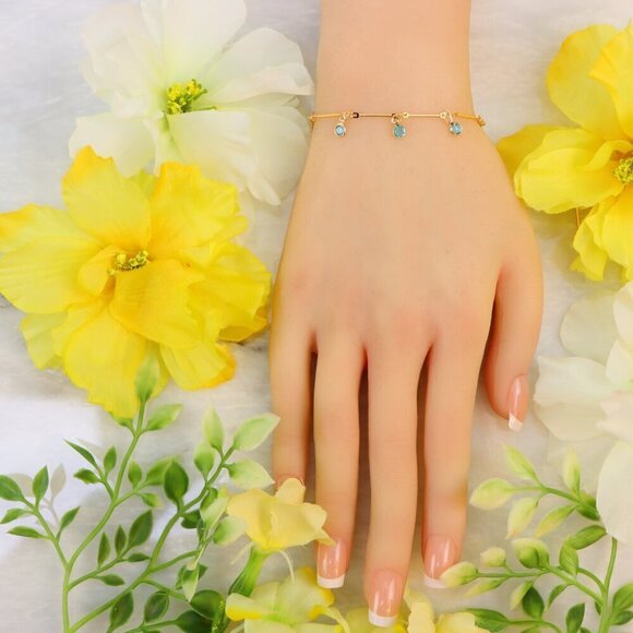 Minimalist Bracelet, Sleek & Modern Design, Women’s Fashion, YC110500-B - Picture 4 of 10